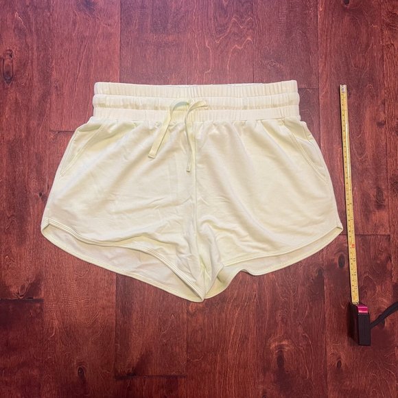 Fabletics NWT Lounge Luxe Terry Sweat Short Size : M - Picture 6 of 7